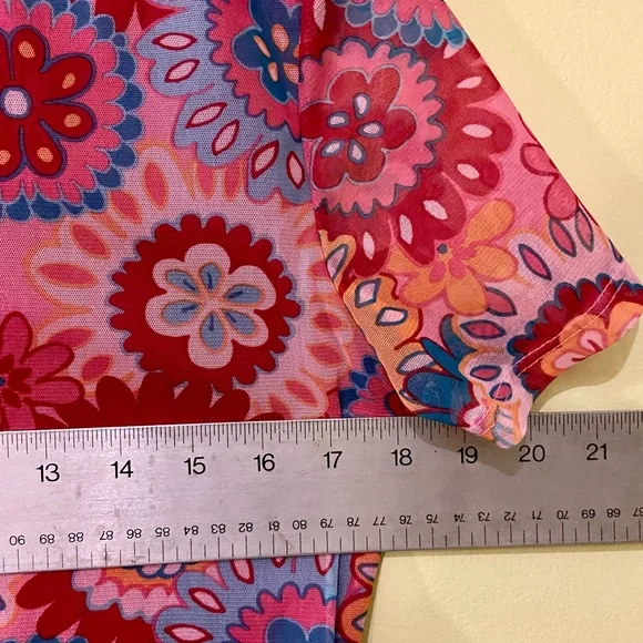 Sheer mesh floral tee - Picture 3 of 4